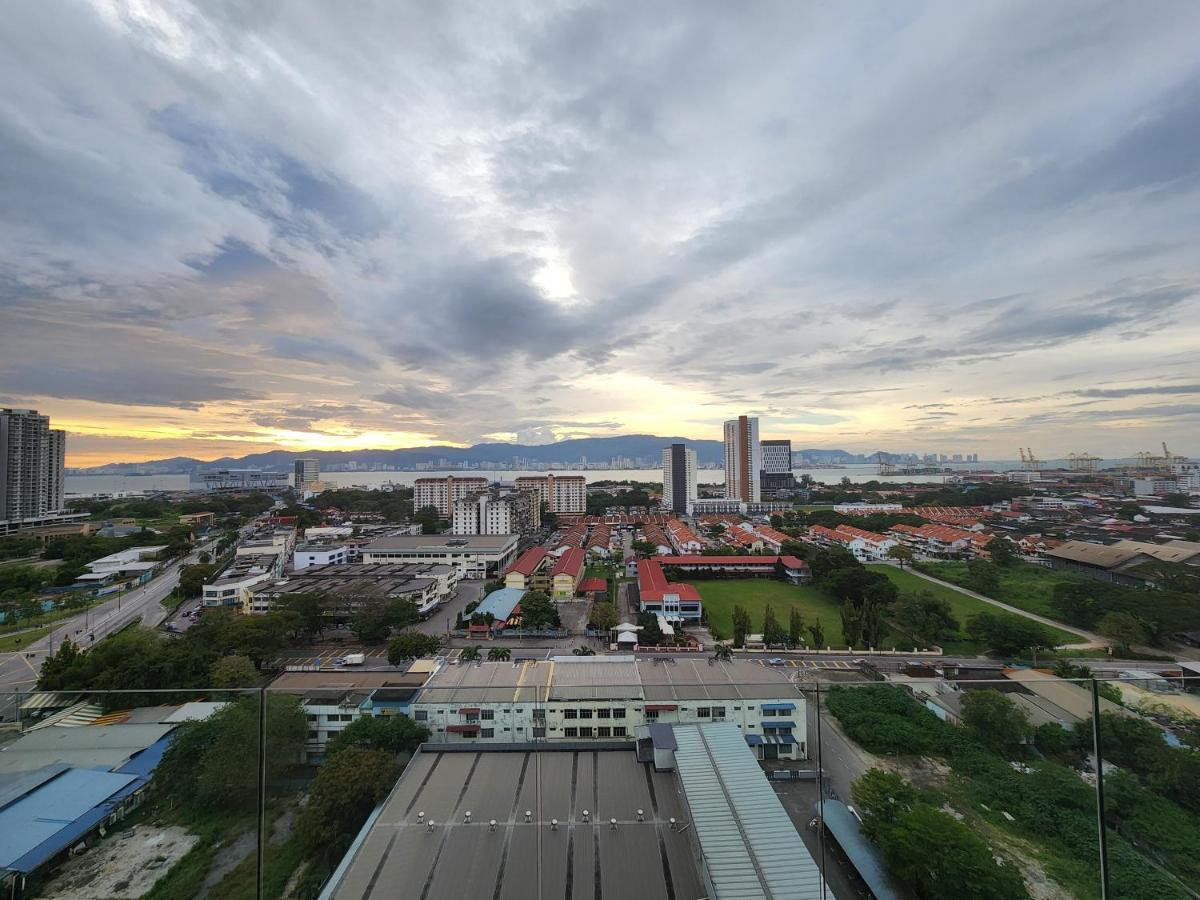 Praicon Tower - Premium Suite Butterworth Dış mekan fotoğraf