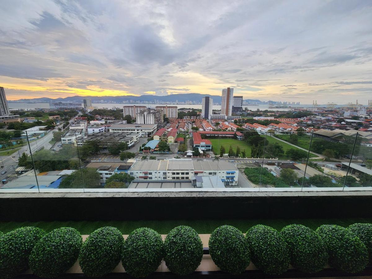 Praicon Tower - Premium Suite Butterworth Dış mekan fotoğraf
